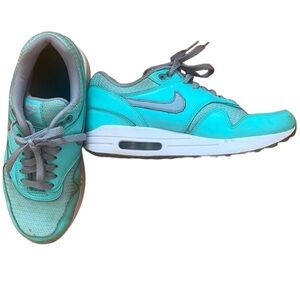 Custom Nike Air Max - size 6